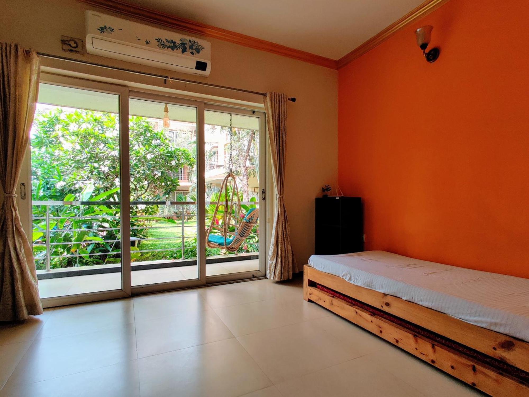 Ivy Retreat- Serviced 2*