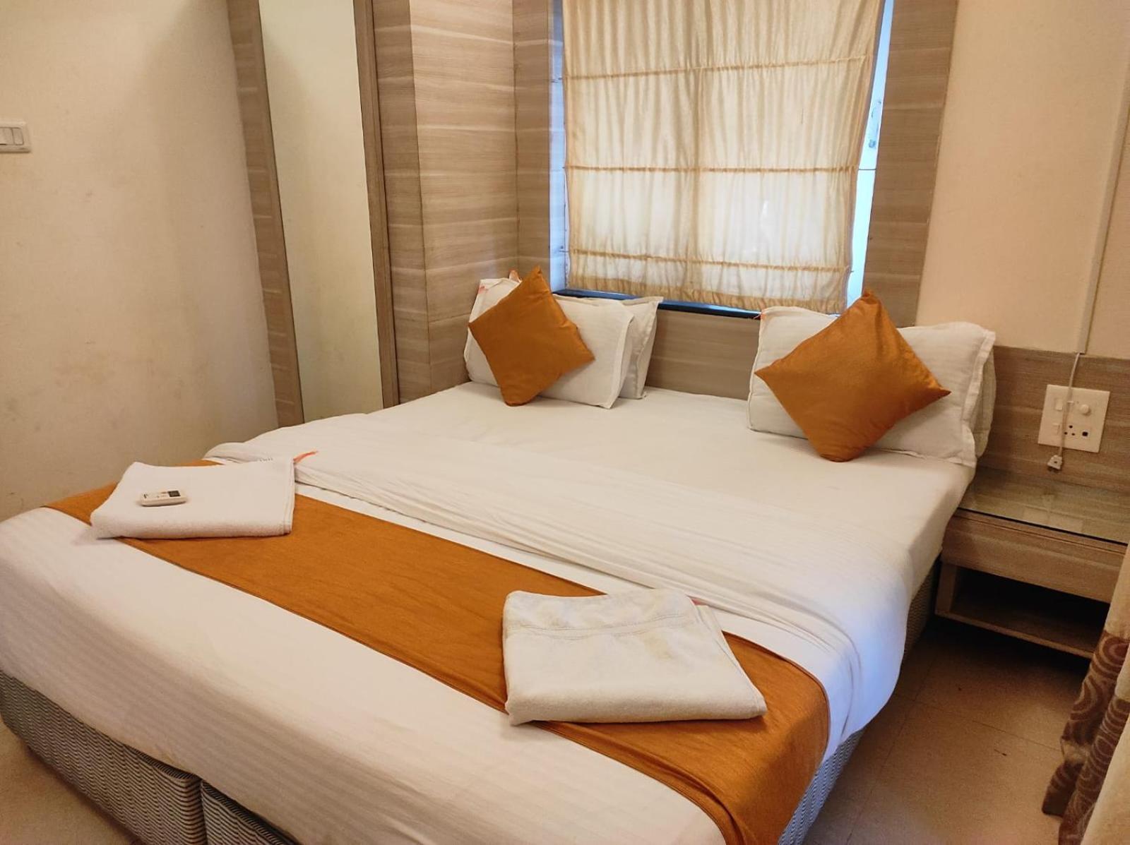 Ivy Retreat- Serviced 2*